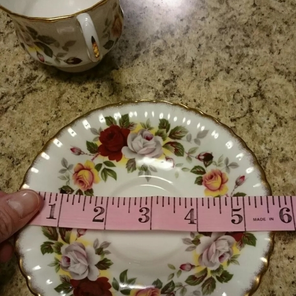 Grosvenor Summer Glory Teacup & Saucer - Picture 4 of 6